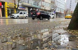 Eskişehir güne yağmurlu başladı