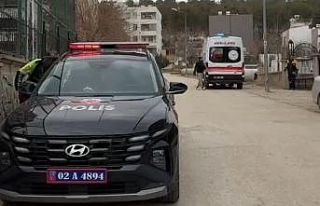 Minibüsün çarptığı yaya yaralandı