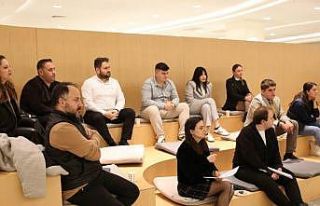 Ünlü edebiyatçılar Kepez’de anıldı