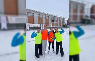 Tomarza’da Kar Voleybolu Turnuvası