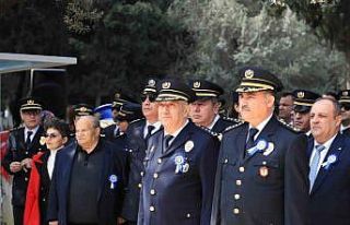 İzmir Emniyeti’nden şehitlik ziyareti