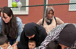 Özel çocuklar gönüllerince eğlendi