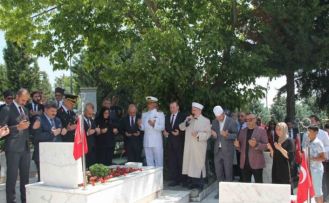 Yalova Şehitliği’nde anma programı