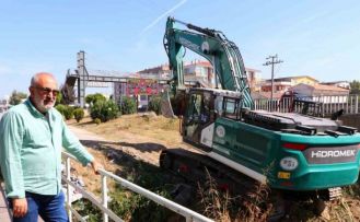Çiftlikköy Belediyesi’nden Kazımiye Deresi’nde temizlik
