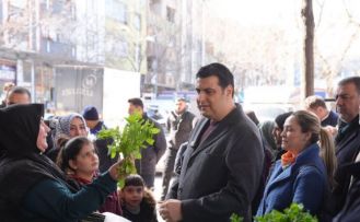 Başkan Yılmaz’dan pazar yerlerine ziyaret