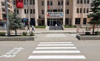 Hakkari’de “Önce Yaya” uygulaması