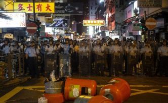 Hong Kong’da protestolara sebep olan yasa “öldü”