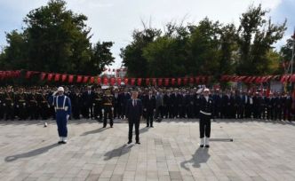 Ağrı’da Zafer Bayramı coşkusu