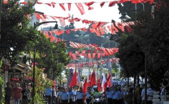 Çeşme’nin kurtuluşunun 97. yılı coşkuyla kutlandı