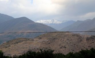 Erzincan’ın en yüksek noktası Esence’ye mevsimin ilk karı düştü
