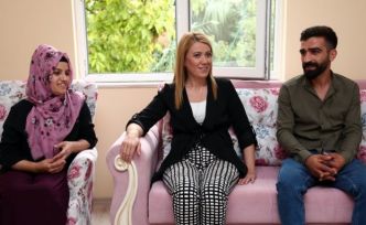 Evi yanan aileye Başkan Doğan sahip çıktı