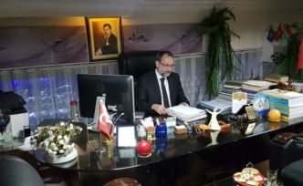 Kars’ta TYSD Başkanı Yıldırım’dan üniversite öğrencilerine burs desteği