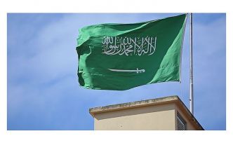 Suudi Arabistan'dan umre dahil tüm ziyaretlere ek vergi