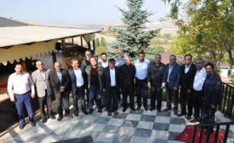 Başkan Ekinci, Muhtarlarla kahvaltıda biraraya geldi
