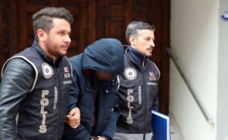 Sanatçıların maaşını zimmetine geçiren mutemet tutuklandı