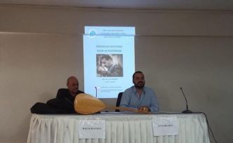 Üniversitede müzik dinletisi