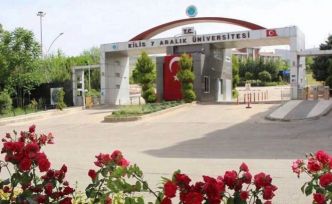 Üniversiteye yeni dekanlar atandı