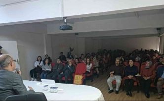 Üniversitede edebiyat ve şiir söyleyişi