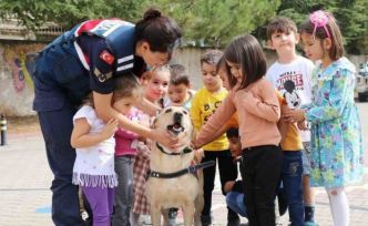 Jandarma çocukları bilgilendirdi