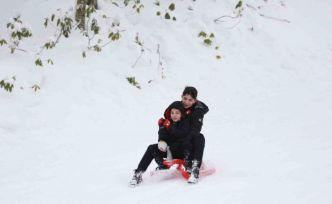 Akyazı’da kızak şenliği başladı
