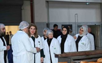 Milletvekili Ölmeztoprak’tan ekmek mesaisi