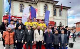 Sandıklılı öğrenciler madalyaları topladı