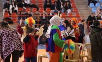 Down sendromlu çocuklar şenliğinde buluştu