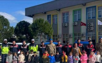 Ekipler miniklere jandarmayı tanıttı