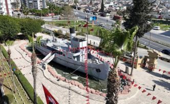 Nusret Mayın Gemisinde bakım çalışması