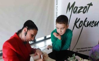 Türkçe öğretmeninden ’Mazot Kokusu’ kitabı