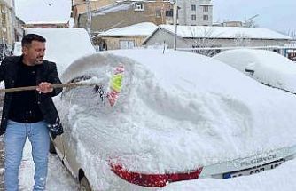 Karlıova beyaz gelinliğini giydi