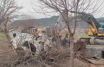 Adıyaman’da beton mikseri devrildi