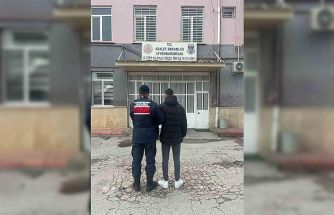 Aranan şahsı jandarma yakaladı