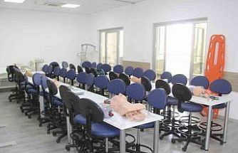 Esnaf Hastanesi’nden eğitime destek