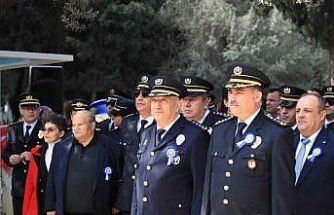 İzmir Emniyeti’nden şehitlik ziyareti