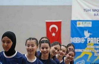 Kazakistanlı öğrenciler Bartın’da buluştu
