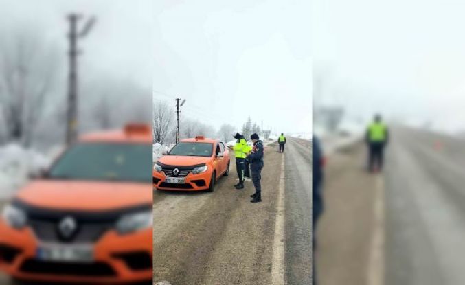 Jandarma ekiplerinden kış lastiği denetimi