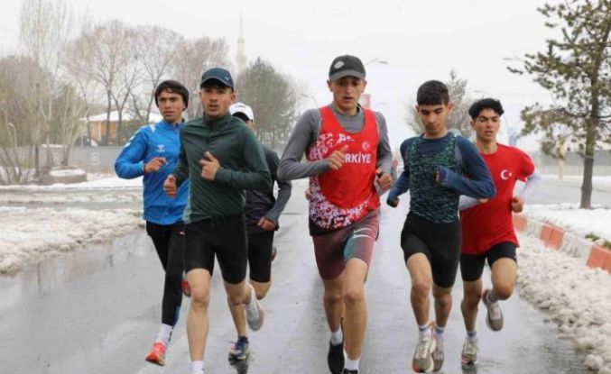 Ağrı’da kurtuluş koşusu heyecanı