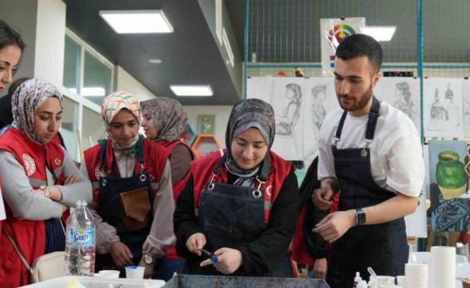 Balıkesir’de gönüllü gençlerden çevre temizliği