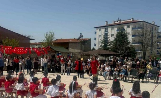 Çocuklara üniversitelilerden eğlenceli bayram etkinliği
