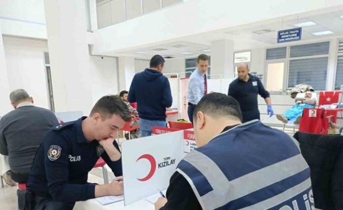 Edirne polisinden kan bağışına destek