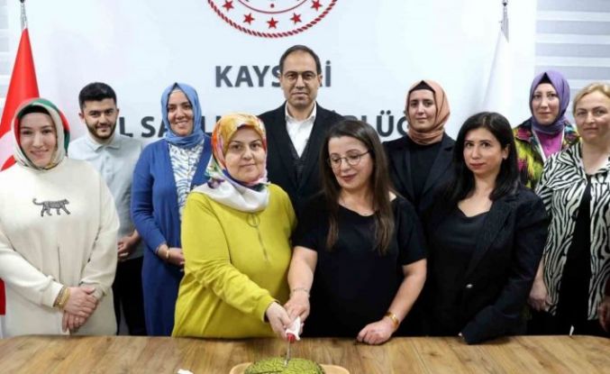 Erşan, Ebeler Haftası’nı kutladı