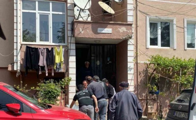 Evinde ölü bulundu