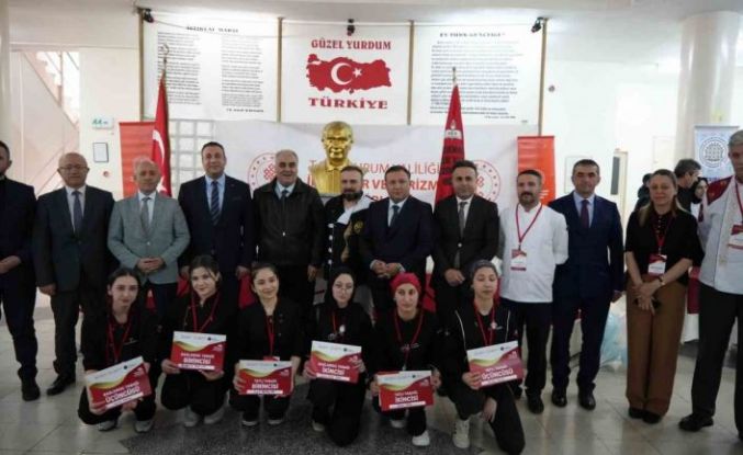 Öğrenciler yemekte yarıştı