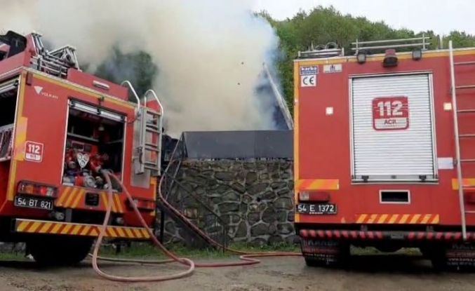 Sapanca’da bungalov alev topuna döndü