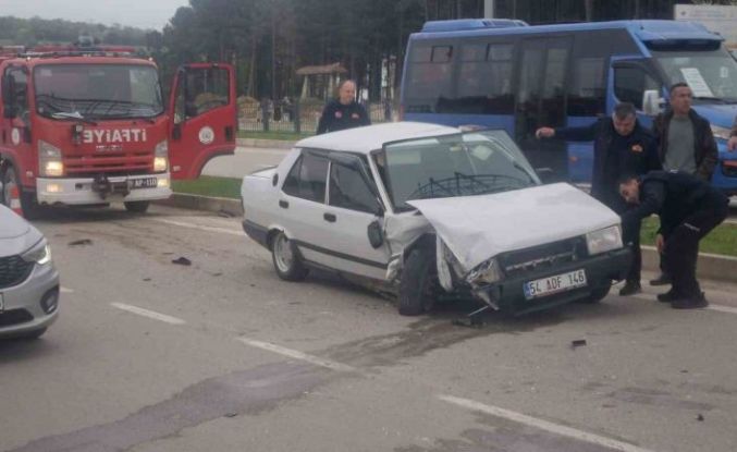 Sinop’ta trafik kazası: 2 yaralı
